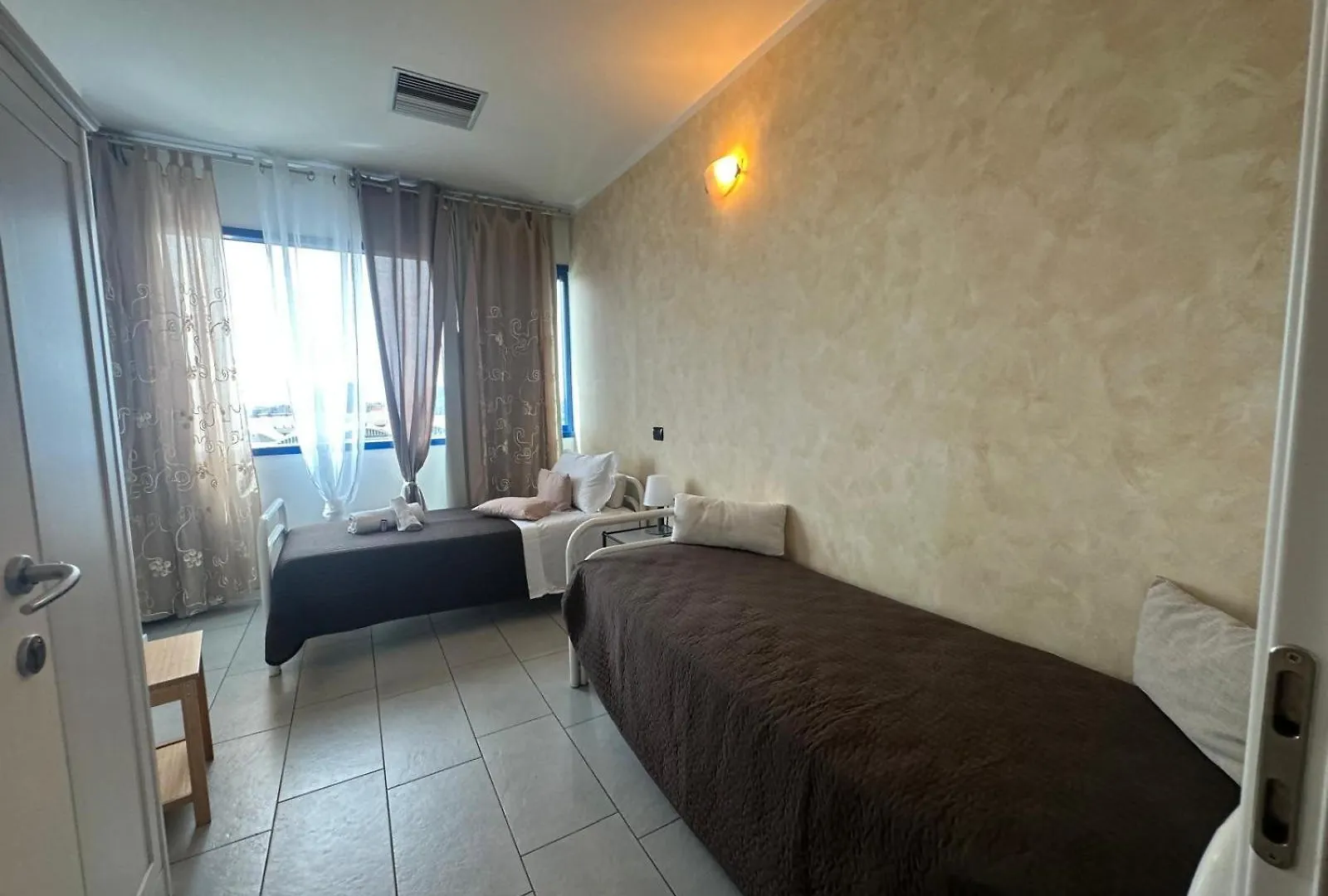 Main Street Verona Fiera Destiny Home 11 Apartment